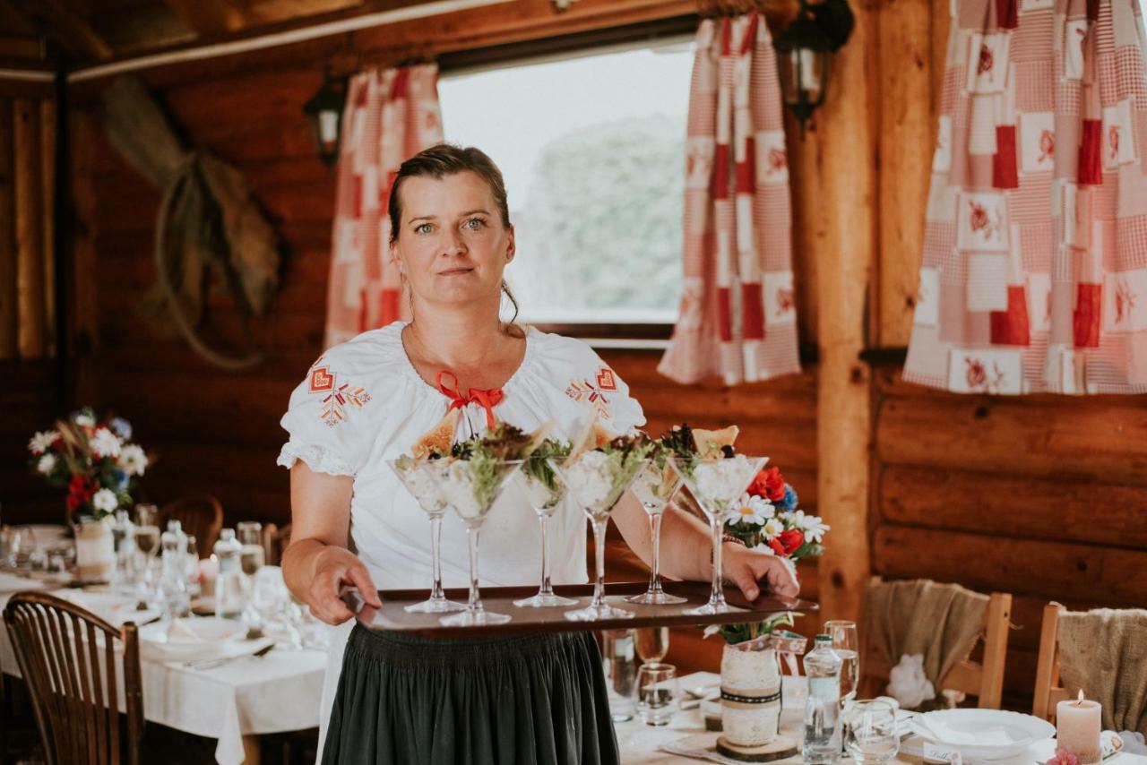 Penzion Javorina Čičmany Екстериор снимка